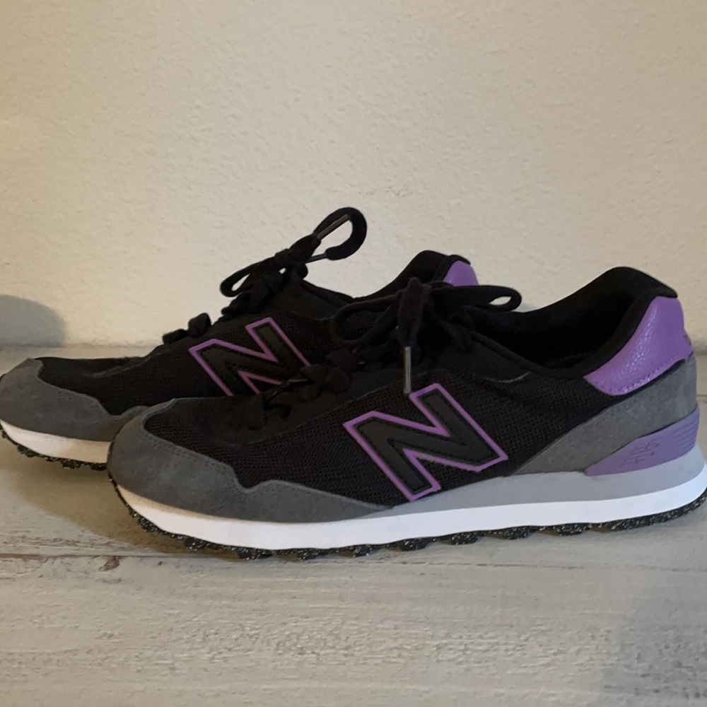 Size 9 1/2 new balance sneakers - Picture 2 of 4